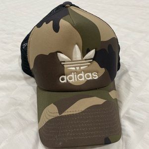 🙌🏼MENS CAMO TRUCKER HAT🙌🏼